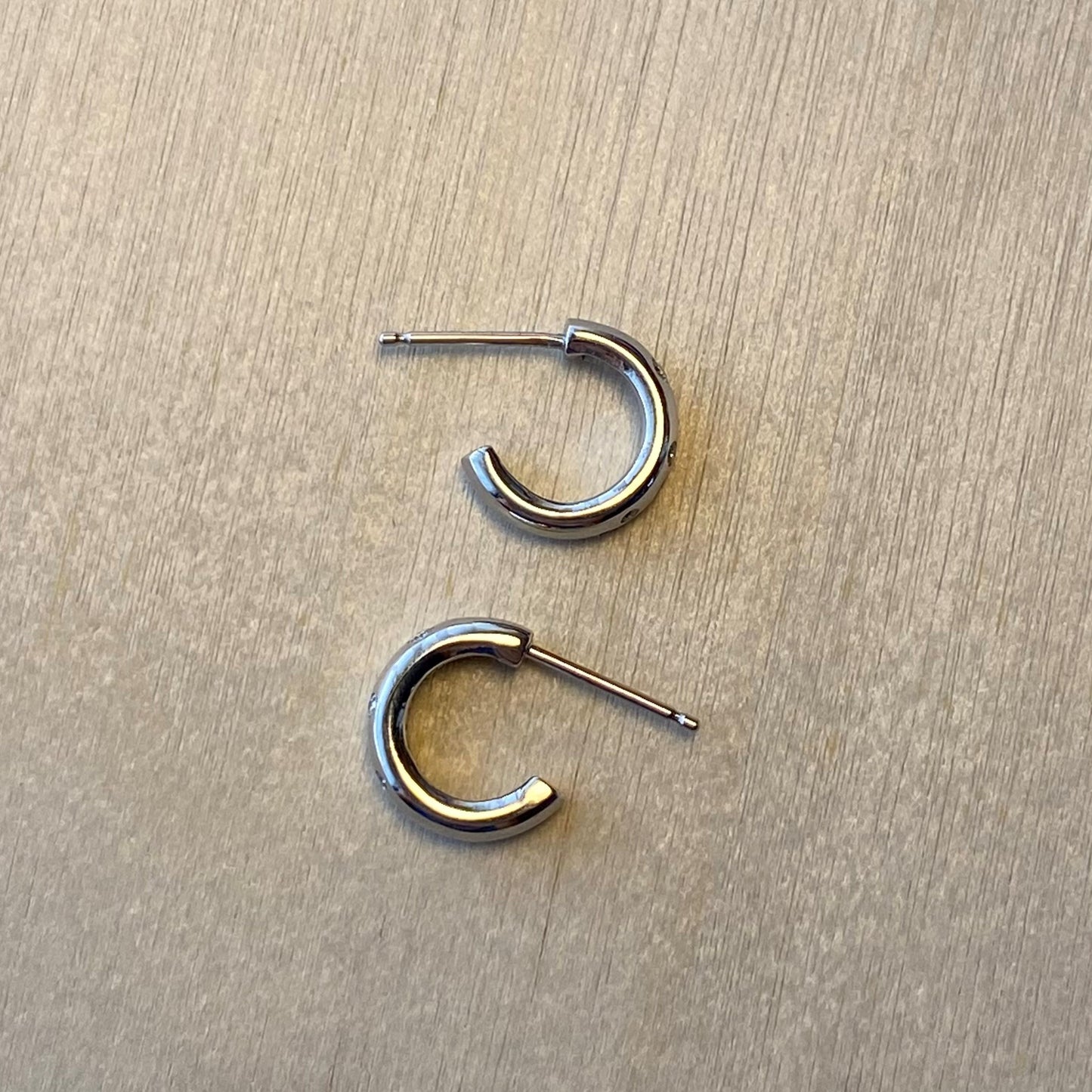 Flush-Set Diamond Huggies